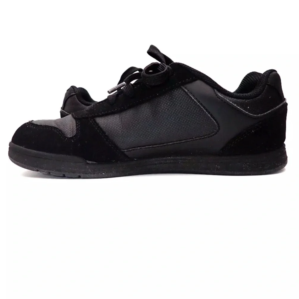 American Eagle Black Sneakers Size 5Y Kids Casual Skate